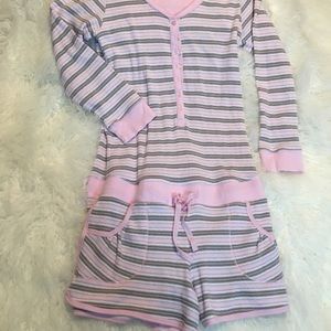 V.S. sleep romper 😍